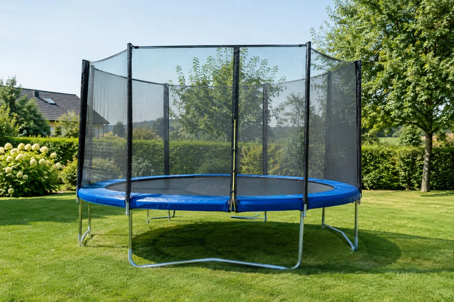 Gartentrampolin kaufen: Modelle, Groessen und Ausstattung fuer den Garten