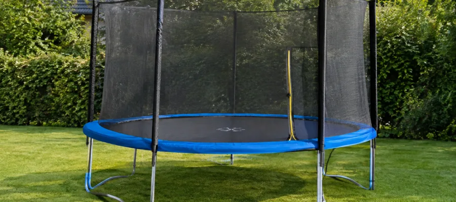 Gartentrampolin mit Sicherheitsnetz: Worauf kommt es beim Kauf an?